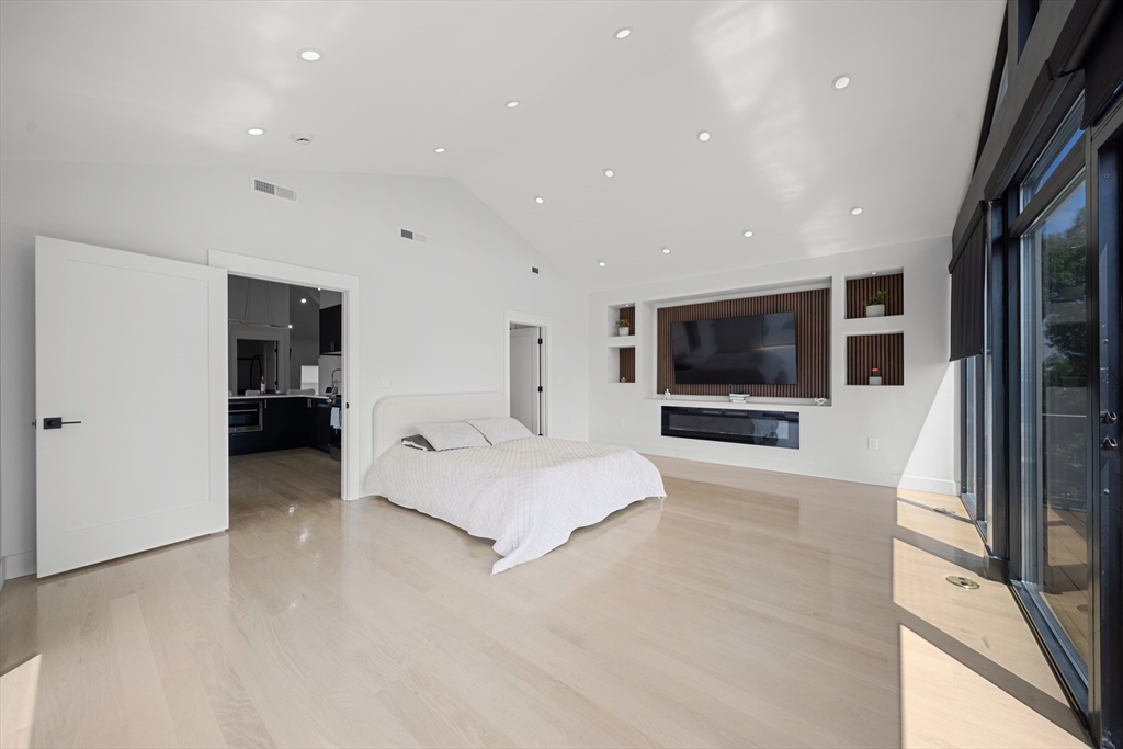 263 Princeton Street Boston, MA 02128 - Photo 13 of 19