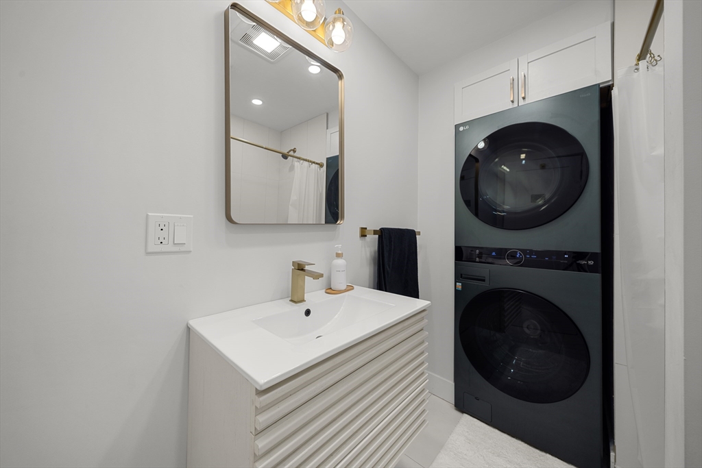 263 Princeton Street Boston, MA 02128 - Photo 18 of 19