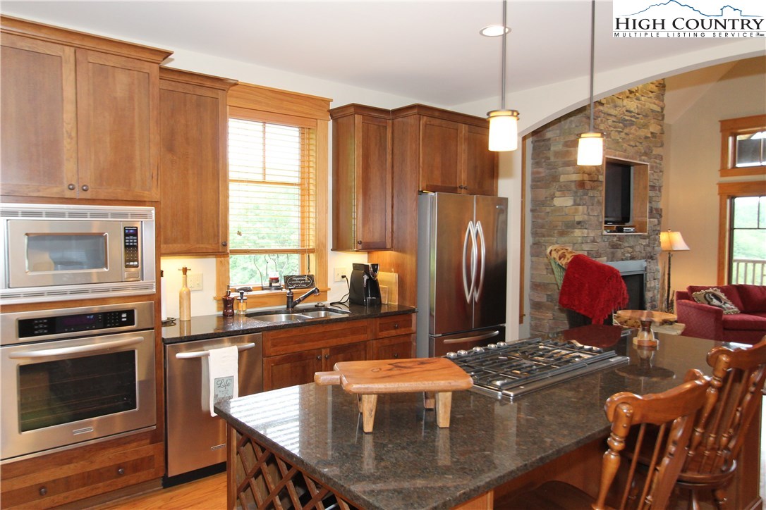 243 South Camp Road, Unit 401 Boone, NC 28607 - Photo 7 of 27 Gallery Image 7