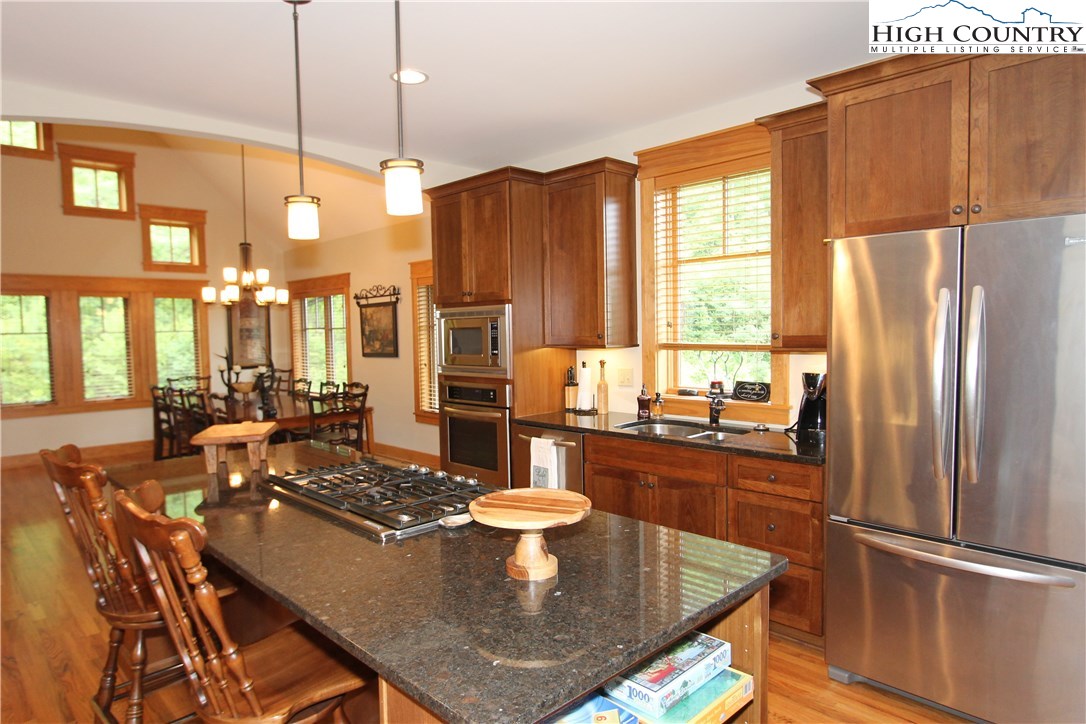 243 South Camp Road, Unit 401 Boone, NC 28607 - Photo 8 of 27 Gallery Image 8