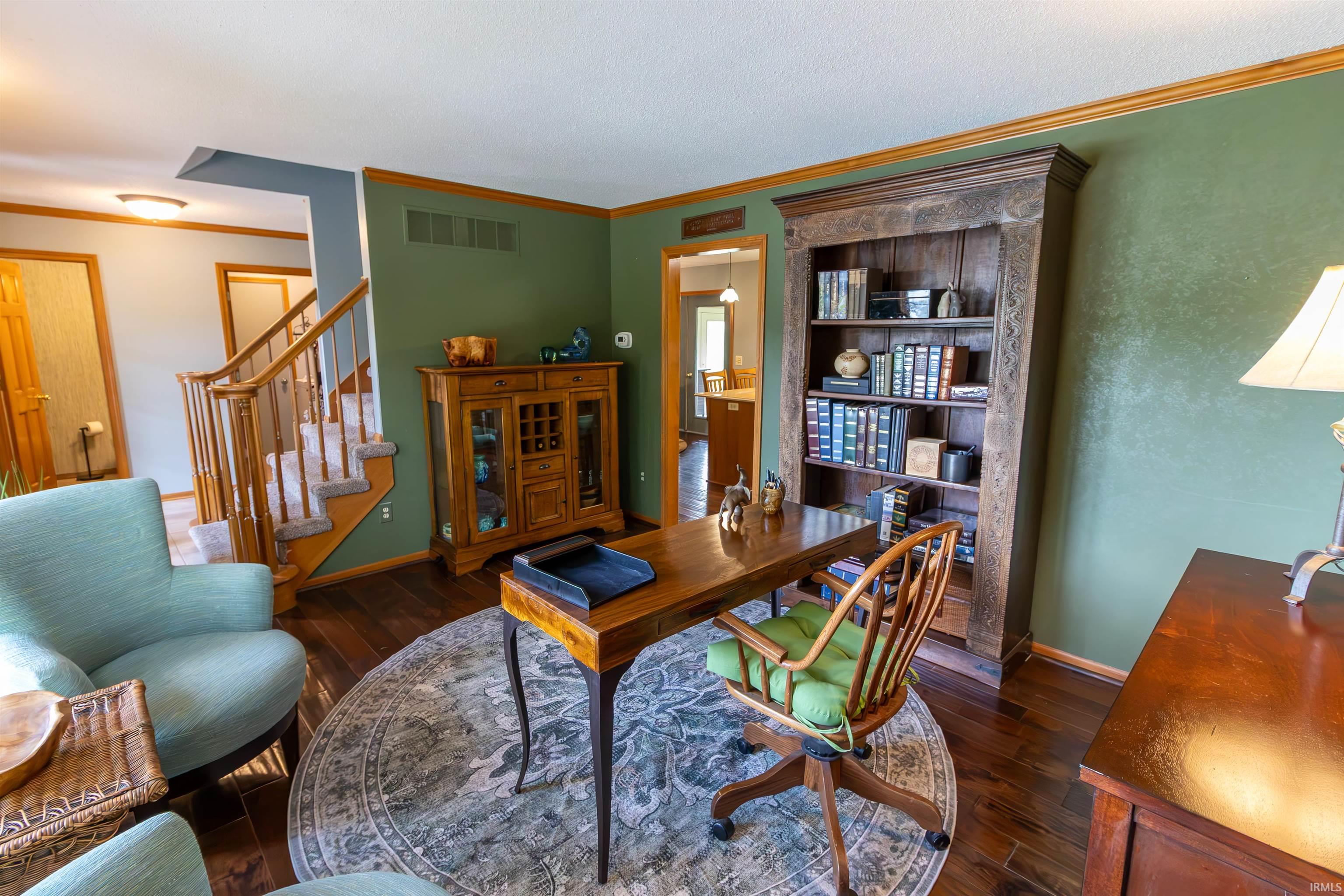 1928 Hunter's Ridge Drive Huntington, IN 46750 - Photo 7 of 38 Gallery Image 7