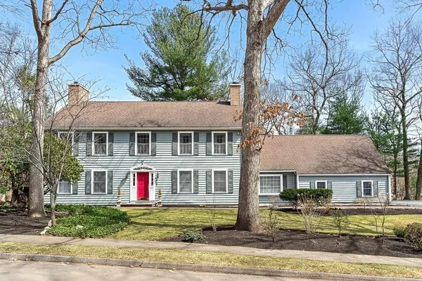$1,325,000 | 2 Liberty Lane, Lynnfield, MA 01940