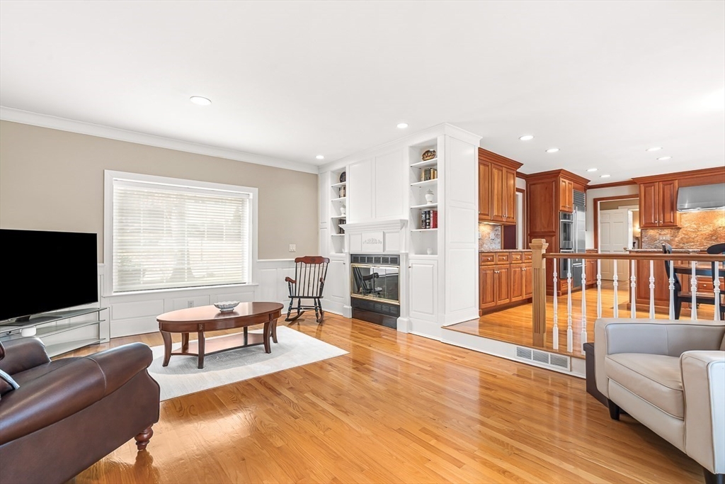 2 Liberty Lane Lynnfield, MA 01940 - Photo 12 of 34