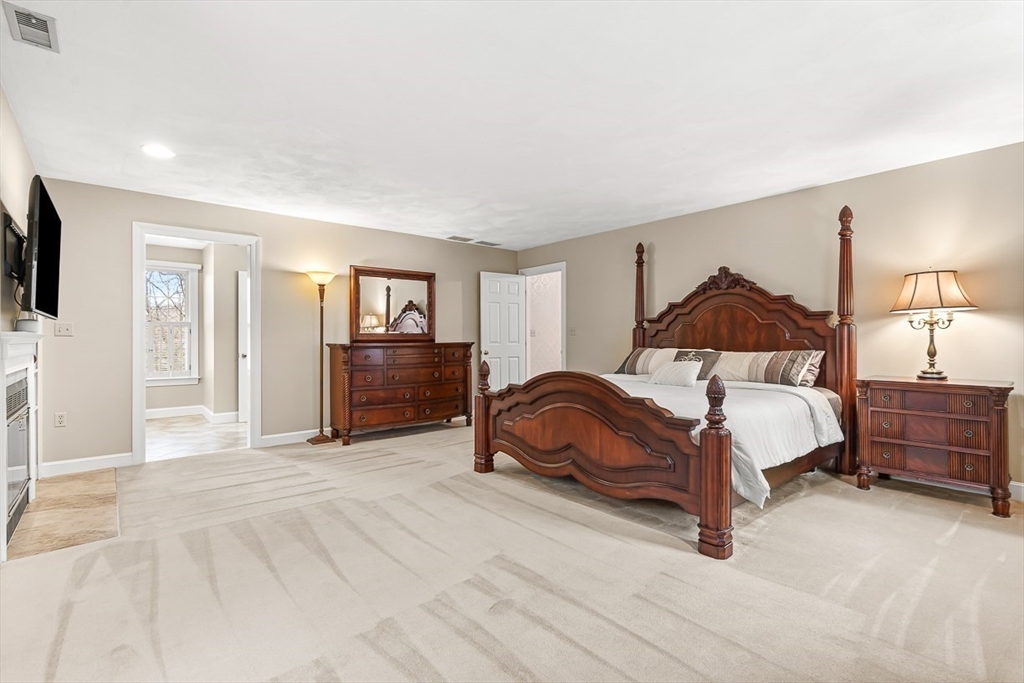 2 Liberty Lane Lynnfield, MA 01940 - Photo 18 of 34