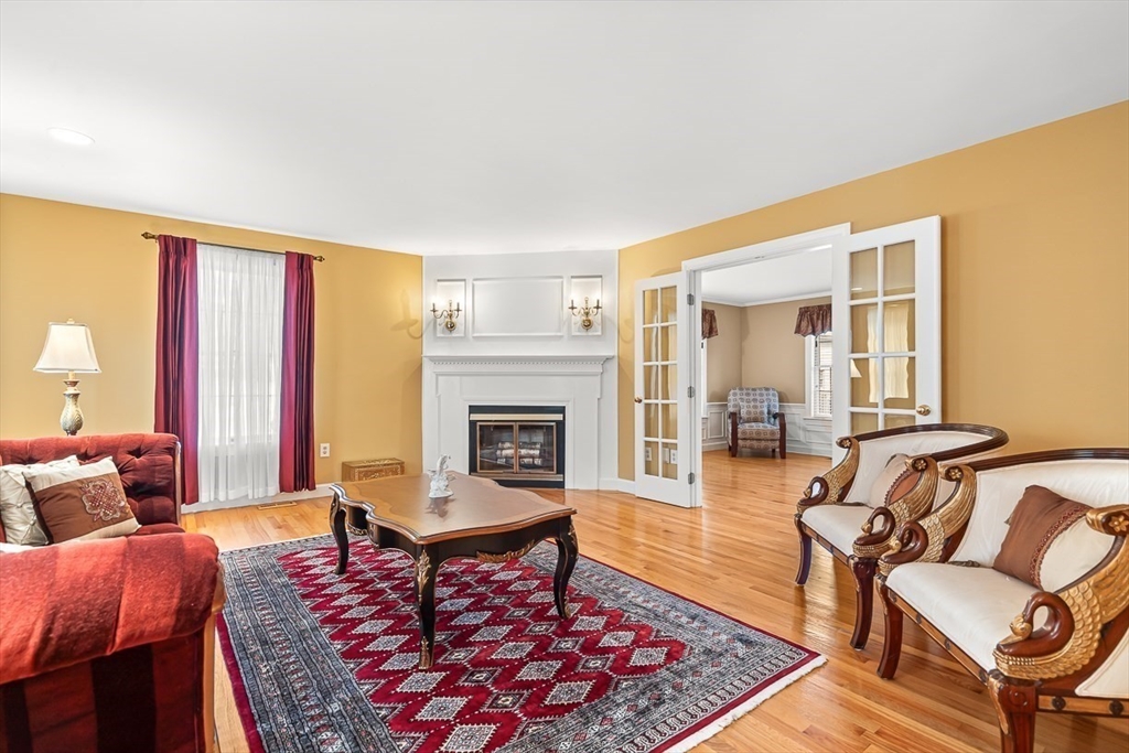 2 Liberty Lane Lynnfield, MA 01940 - Photo 2 of 34