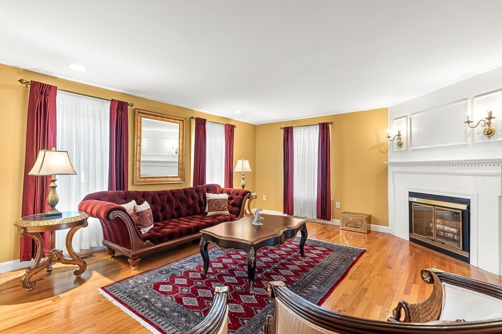 2 Liberty Lane Lynnfield, MA 01940 - Photo 3 of 34