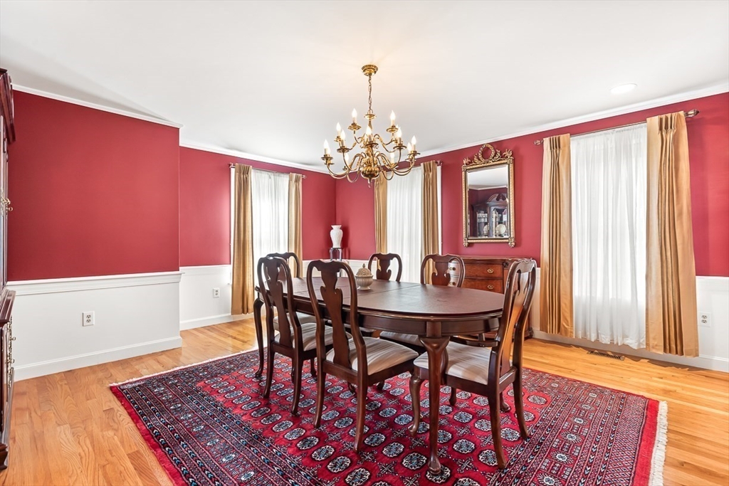 2 Liberty Lane Lynnfield, MA 01940 - Photo 5 of 34