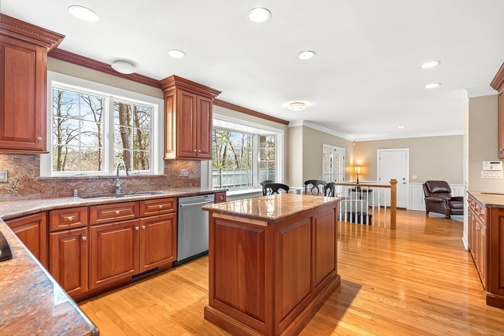 2 Liberty Lane Lynnfield, MA 01940 - Photo 7 of 34