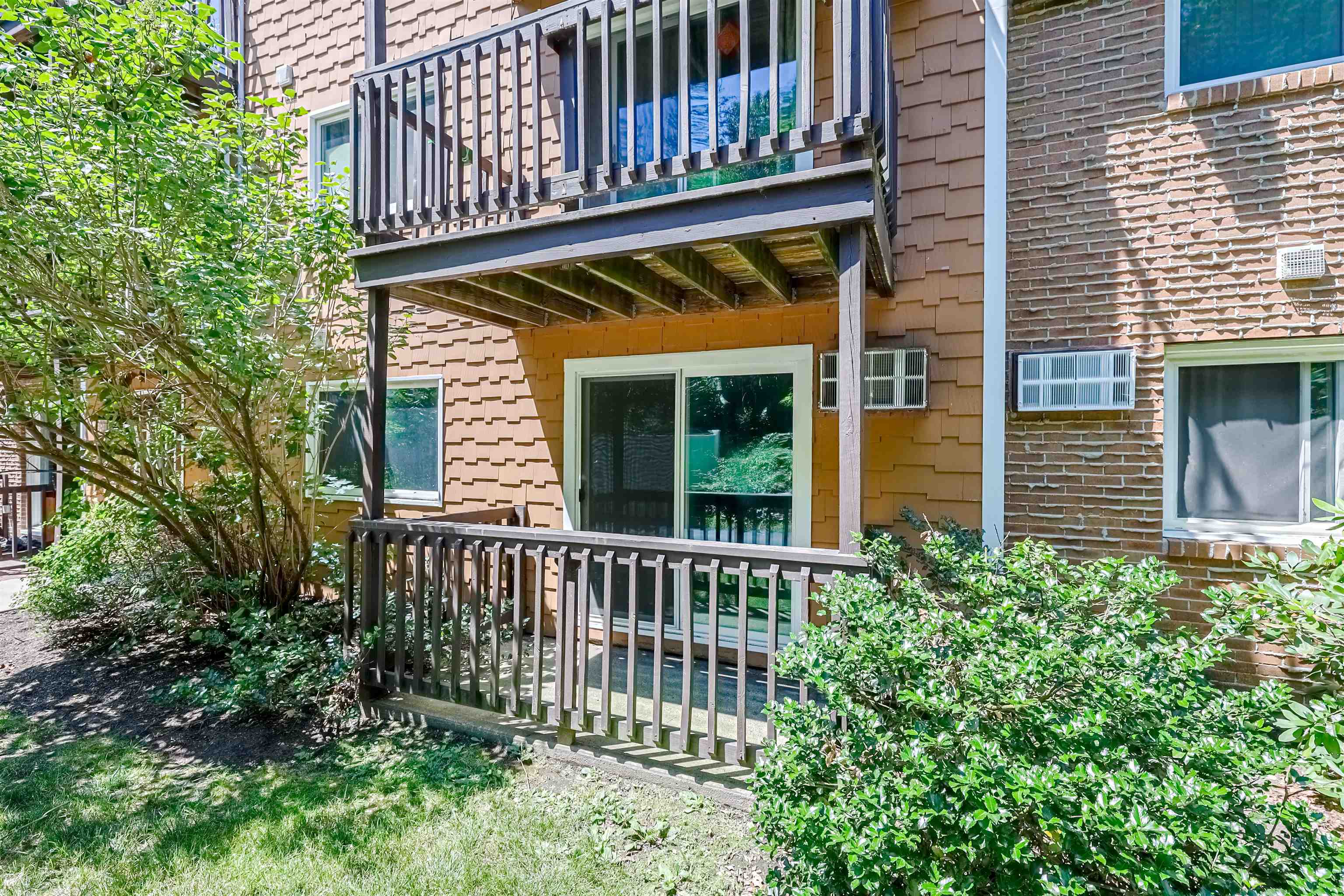 210 Brook Village Road, Unit 7 Nashua, NH 03062 - Photo 25 of 31