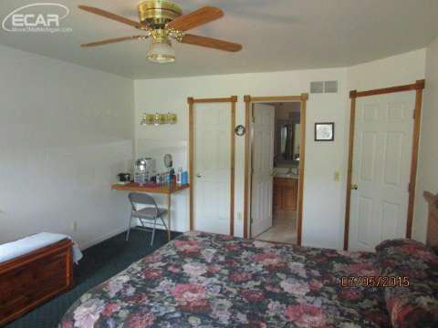 11185 Whispering Ridge Trail Fenton, MI 48430 - Photo 13 of 25 20442902-12.JPG