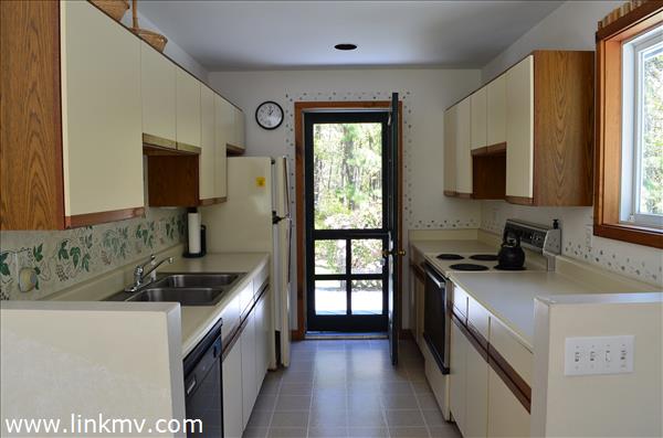 458 County Road Oak Bluffs, MA 02557 - Photo 16 of 18 Gallery Image 16
