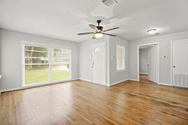 $1,595 | 728 22nd Avenue North, Texas City, TX 77590