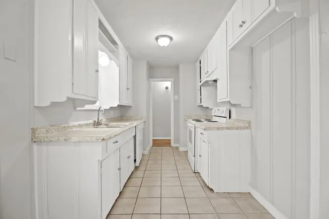 $1,595 | 728 22nd Avenue North, Texas City, TX 77590