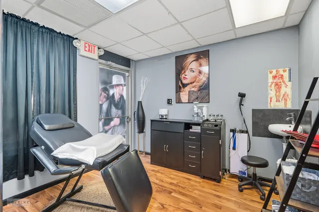 $449,000 | 15126 South Cicero Avenue, Oak Forest, IL 60452