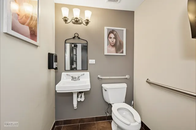 $449,000 | 15126 South Cicero Avenue, Oak Forest, IL 60452