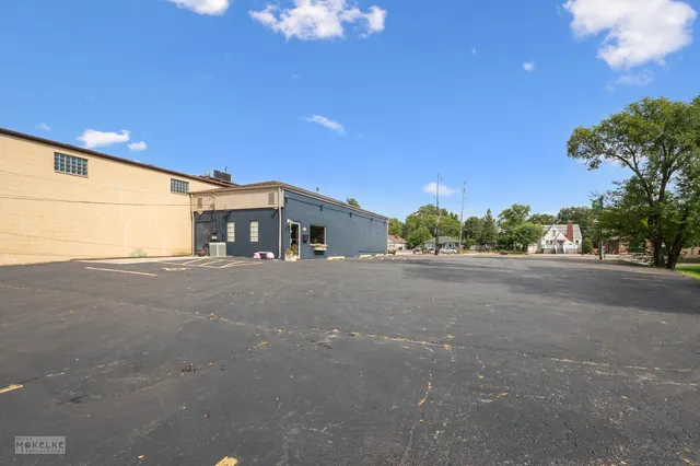 $449,000 | 15126 South Cicero Avenue, Oak Forest, IL 60452