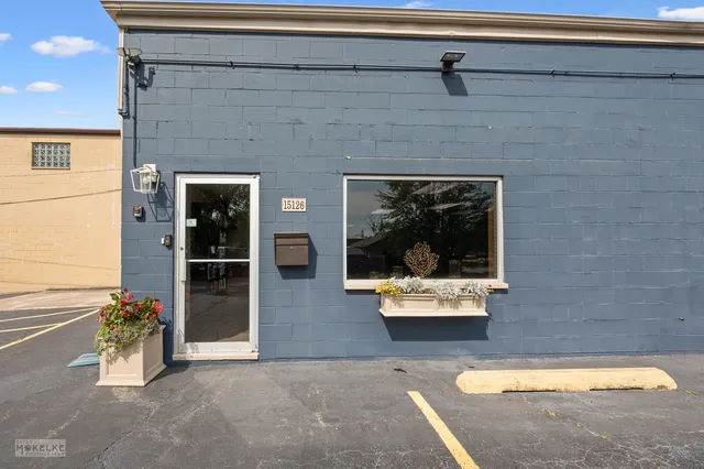 $449,000 | 15126 South Cicero Avenue, Oak Forest, IL 60452