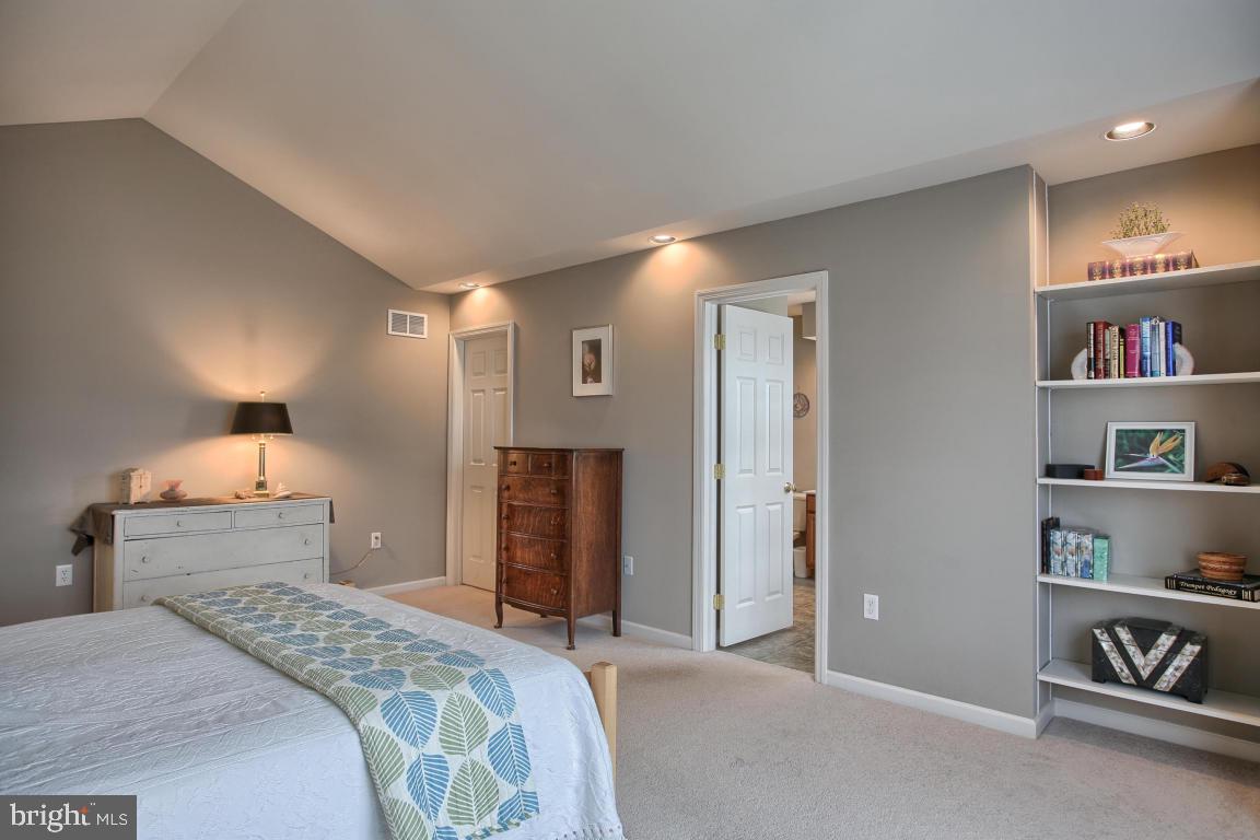 626 Hamaker Road Manheim, PA 17545 - Photo 17 of 26