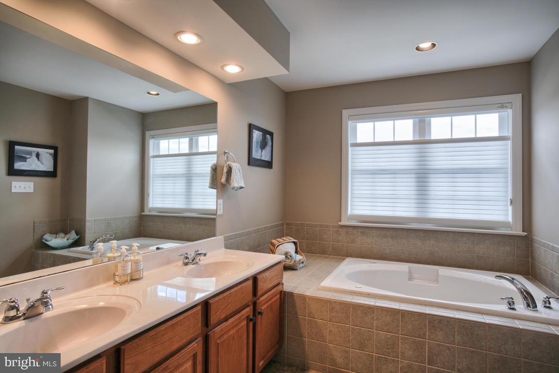626 Hamaker Road Manheim, PA 17545 - Photo 19 of 26