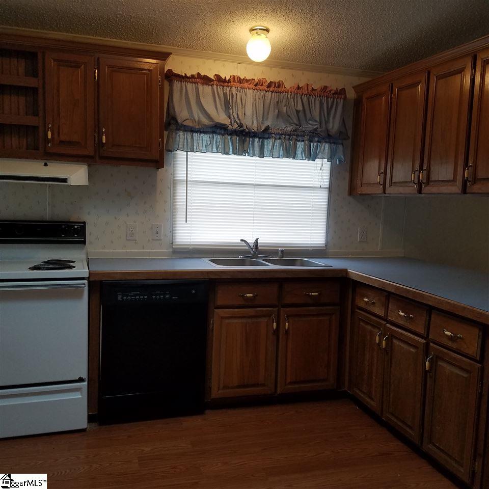 660 Earls Bridge Road Easley, SC 29640 - Photo 7 of 15
