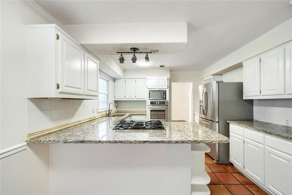 1349 Murdock Road Marietta, GA 30062 - Photo 9 of 36 Gallery Image 9