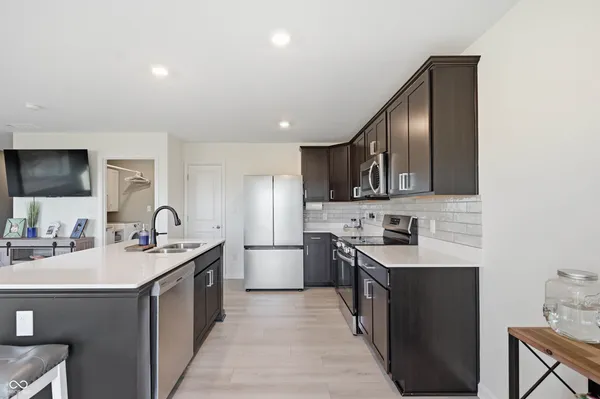 $295,900 | 1722 Fair Weather Drive, Pendleton, IN 46064