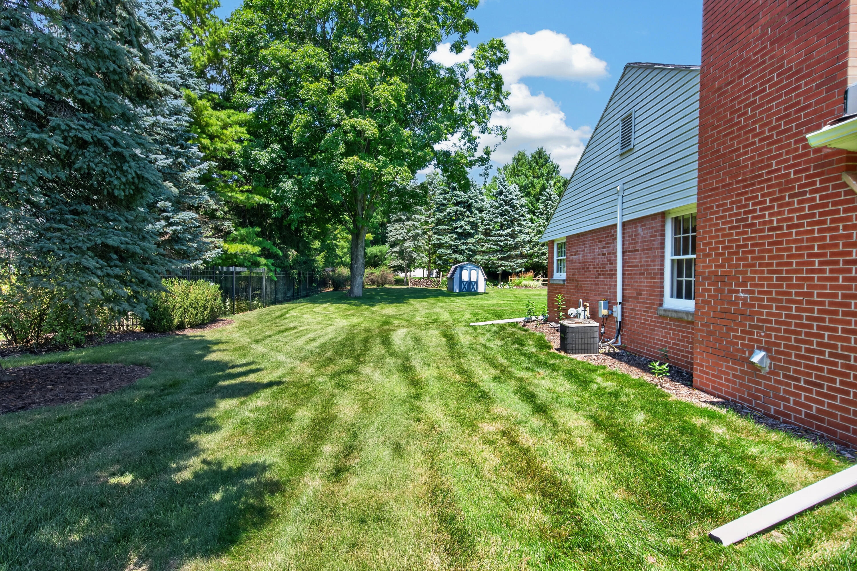 5106 Columbia Road Cedarburg, WI 53012 - Photo 41 of 42 DSC05012