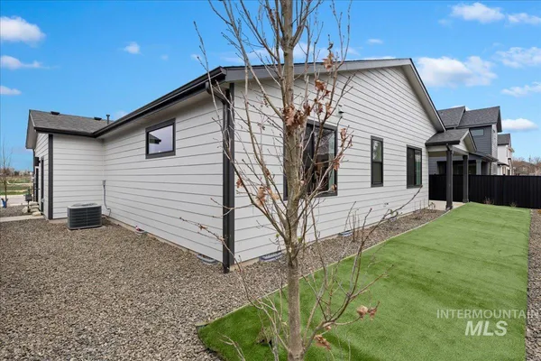 $699,900 | 967 West Malbar Street, Meridian, ID 83646