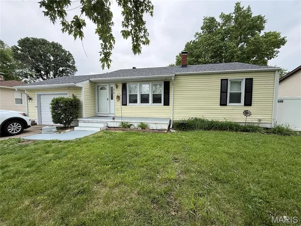$199,900 | 512 East Jefferson Street, O'Fallon, IL 62269