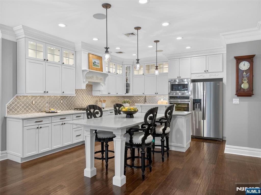 444 Lake Road Wyckoff, NJ 07481 - Photo 8 of 50