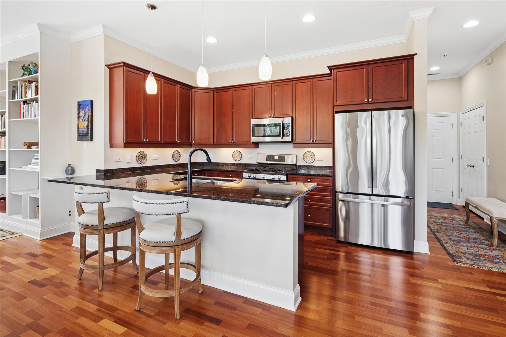1908 West Irving Park Road, Unit 402 Chicago, IL 60613 - Photo 4 of 24