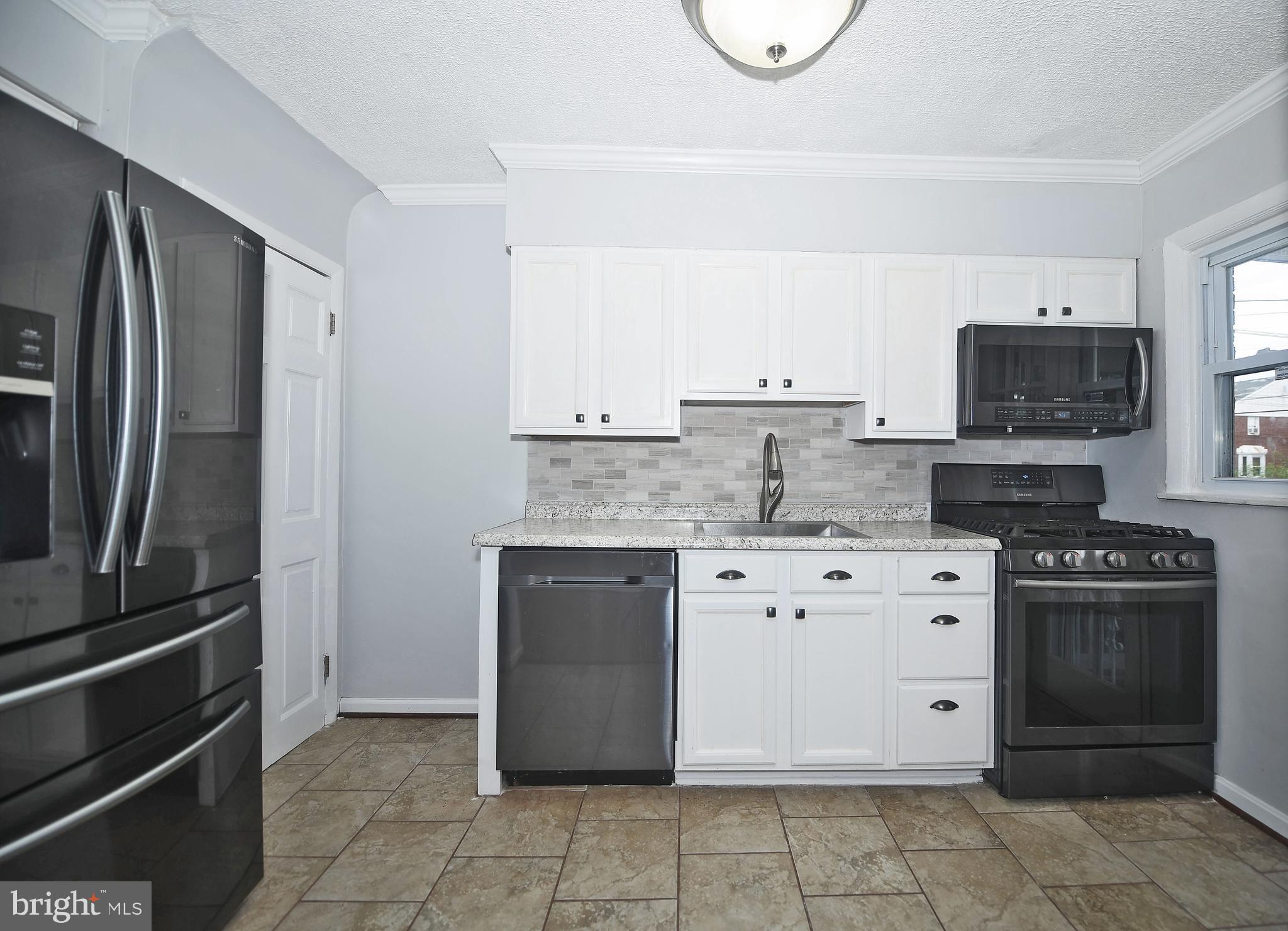 2027 Inverton Road Baltimore, MD 21222 - Photo 14 of 43