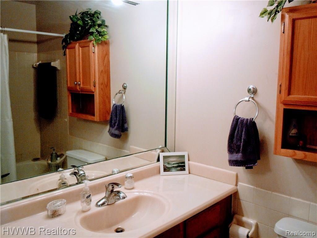 480 Baldwin Avenue, Unit 26 Rochester, MI 48307 - Photo 18 of 32 DSCN1376.jpg