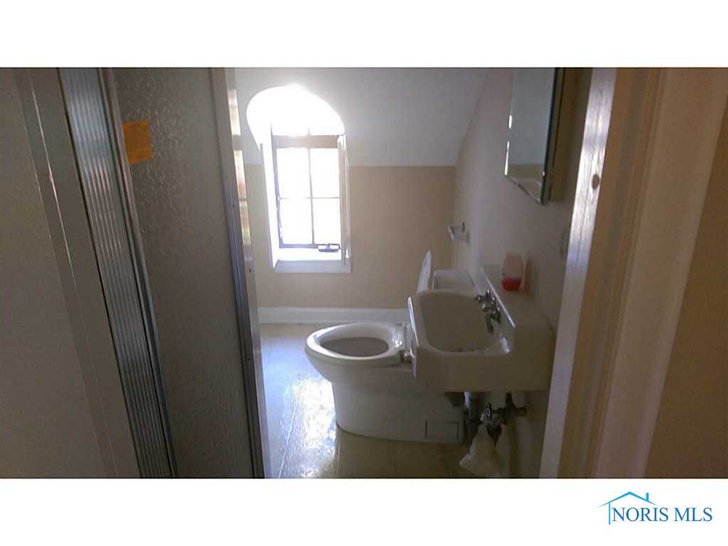 4236 Brookside Road Toledo, OH 43606 - Photo 16 of 18 Gallery Image 16