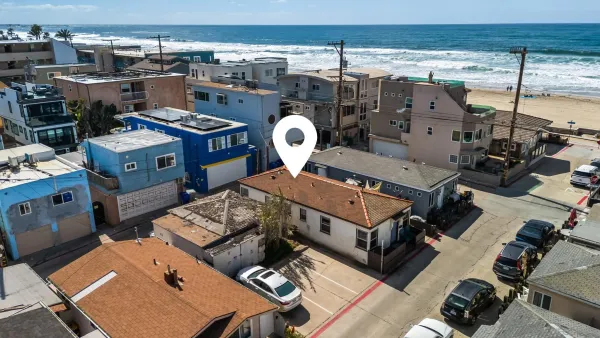 $1,550,000 | 717-19 San Jose Place, San Diego, CA 92109