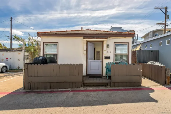 $1,550,000 | 717-19 San Jose Place, San Diego, CA 92109