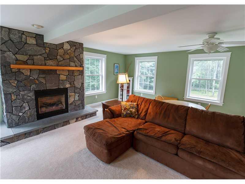 30 Fengler Road Scarborough, ME 04074 - Photo 10 of 27 Den/Family/Great Room.