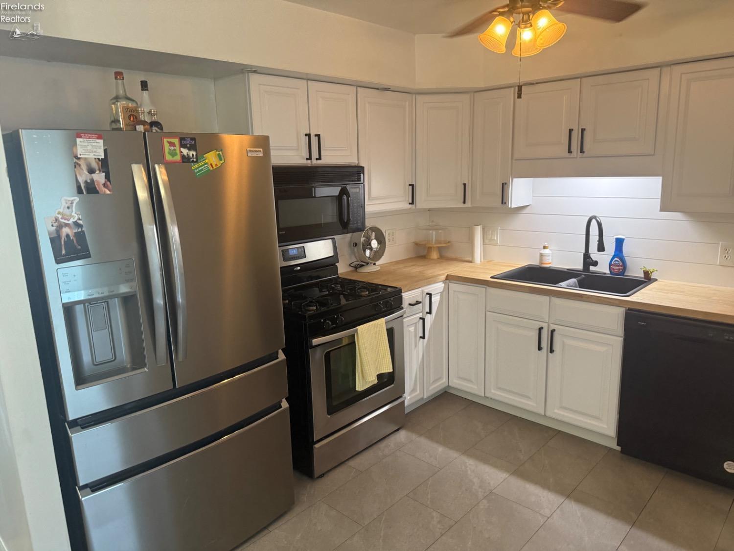2208 South Oldgate Road Sandusky, OH 44870 - Photo 6 of 19 Gallery Image 6