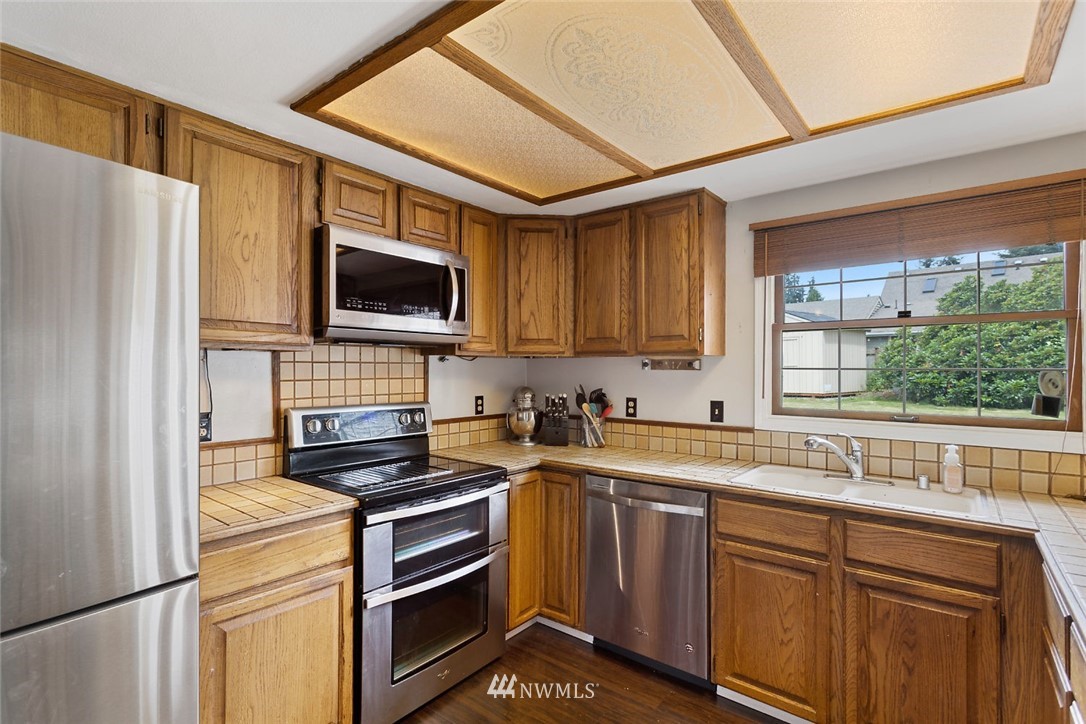 3109 165th Place Southeast Bothell, WA 98012 - Photo 12 of 30 Gallery Image 12