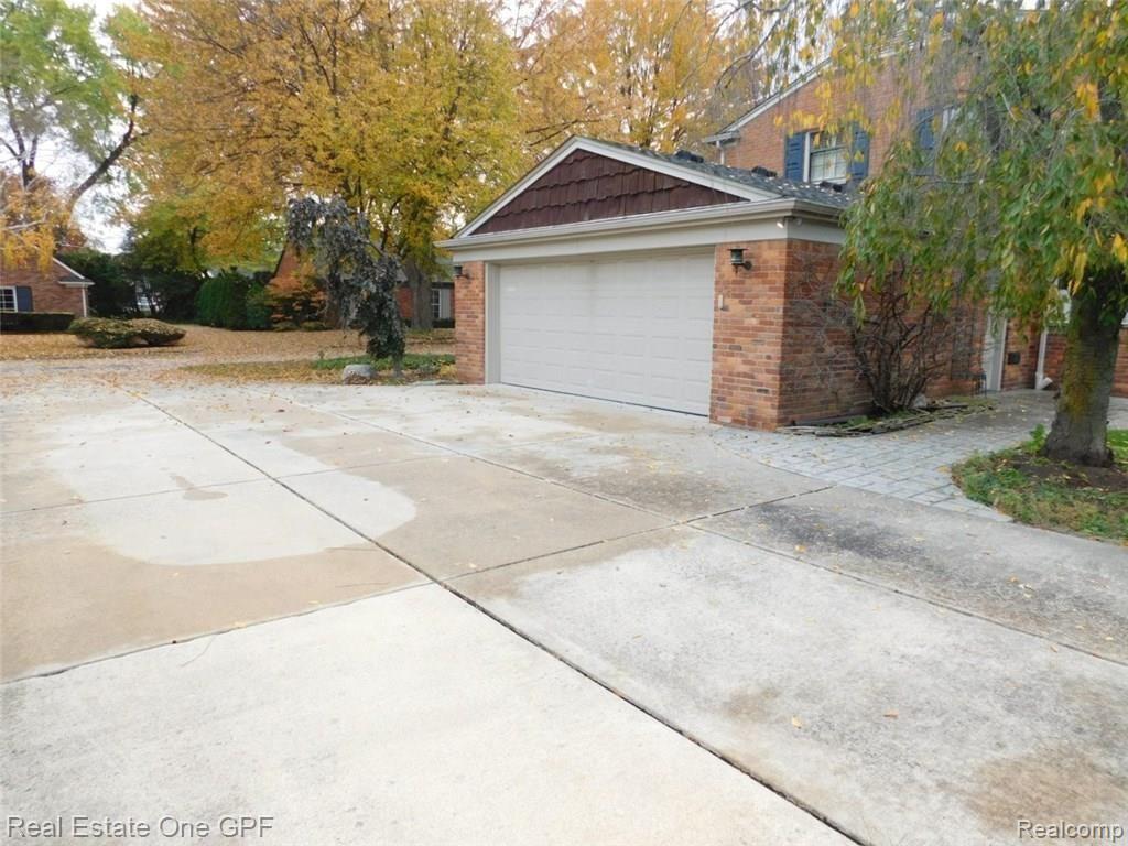 60 North Duval Road Grosse Pointe, MI 48236 - Photo 36 of 38 DSCN0748.JPG