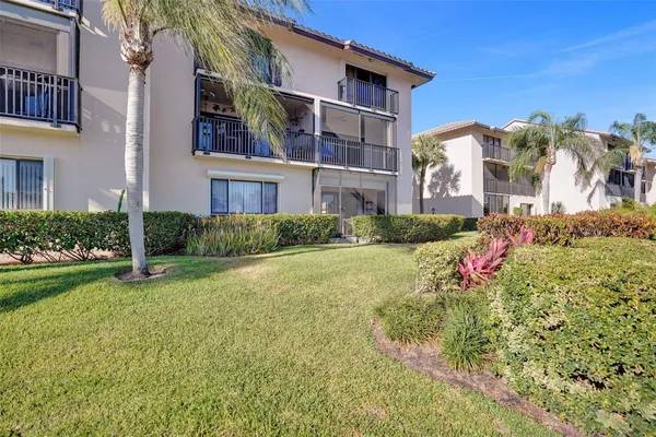 $8,500 | 270 Captains Walk, Unit 310, Delray Beach, FL 33483