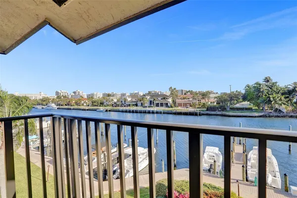 $8,500 | 270 Captains Walk, Unit 310, Delray Beach, FL 33483