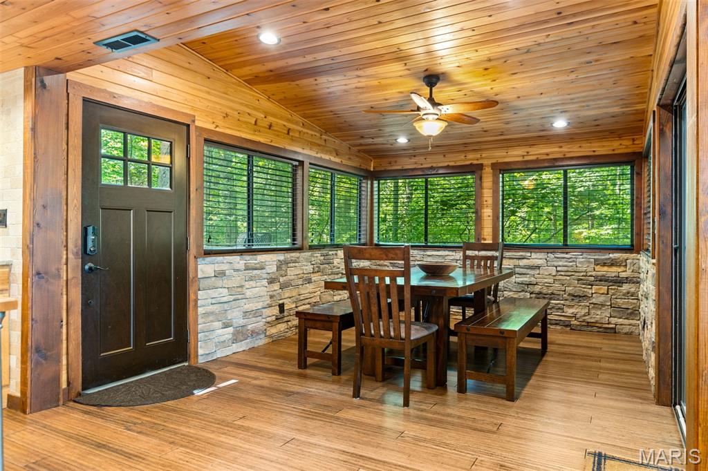 632 Wunderbar Point Drive Innsbrook, MO 63390 - Photo 9 of 23