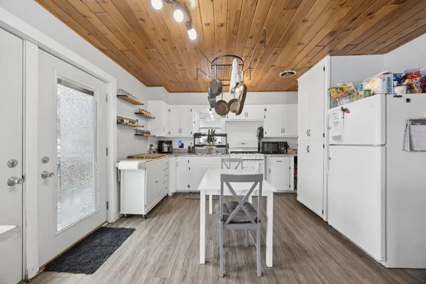 $309,900 | 416 East Broadway, Osseo, MN 55369