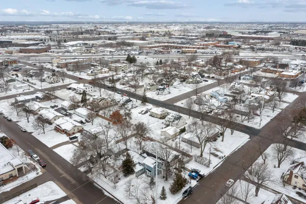 $309,900 | 416 East Broadway, Osseo, MN 55369
