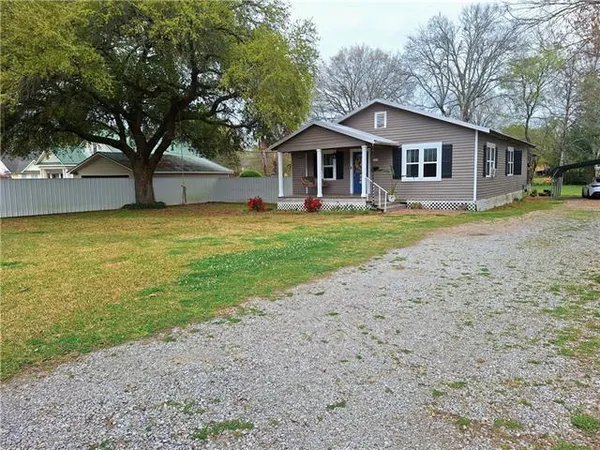 $159,900 | 124 Market Street, Marksville, LA 71351