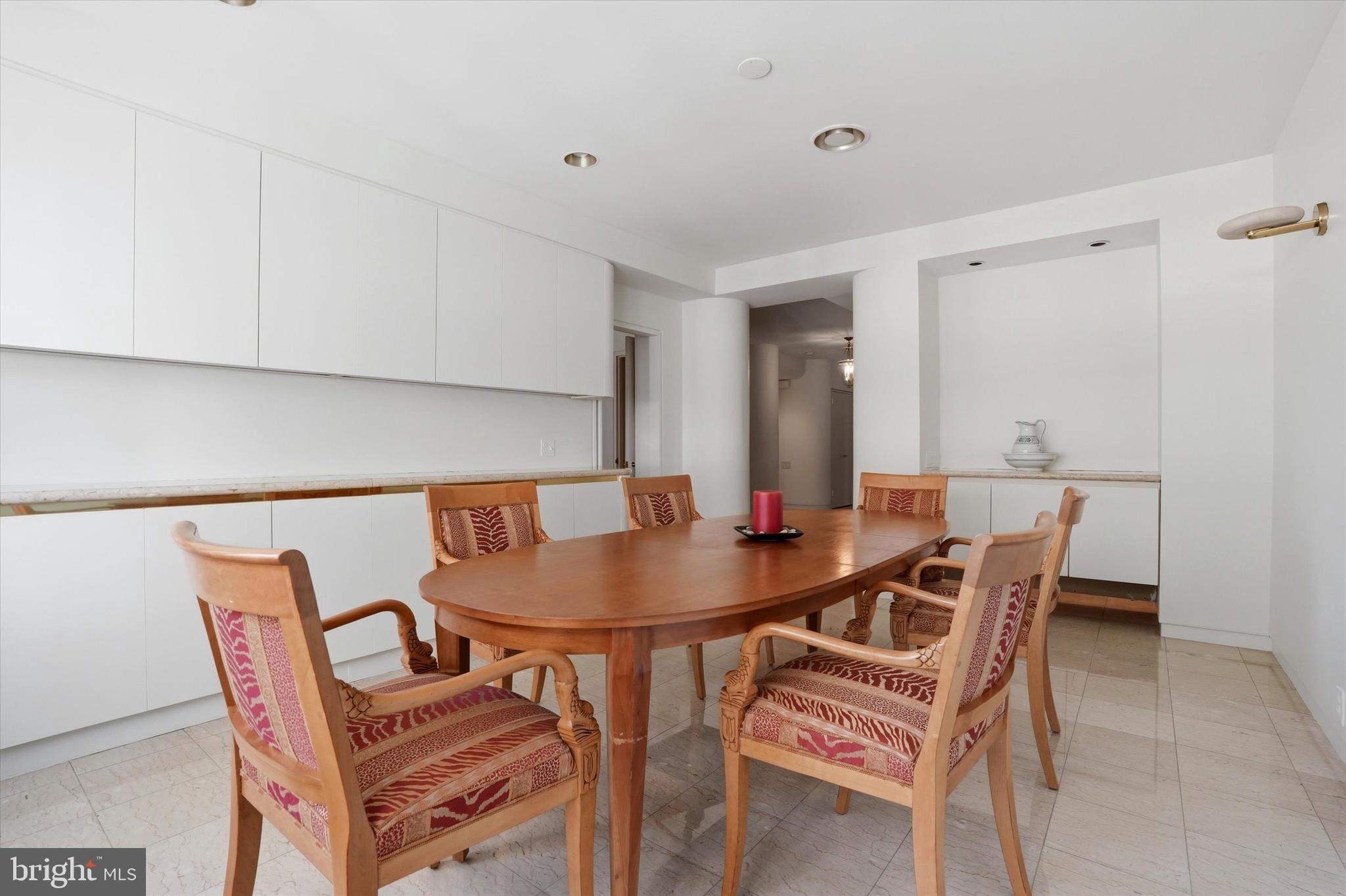 220 West Rittenhouse Square, Unit 22C Philadelphia, PA 19103 - Photo 9 of 29 Dining room