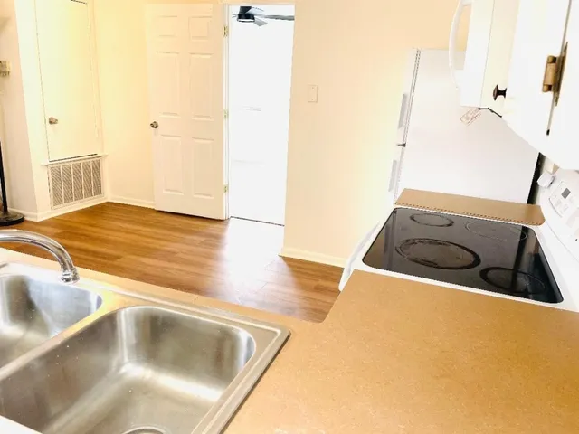 $149,900 | 5608 Cougar Drive, Unit 203, Austin, TX 78745