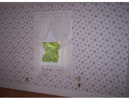 29 Beacon Street Reading, MA 01867 - Photo 6 of 6 Gallery Image 6
