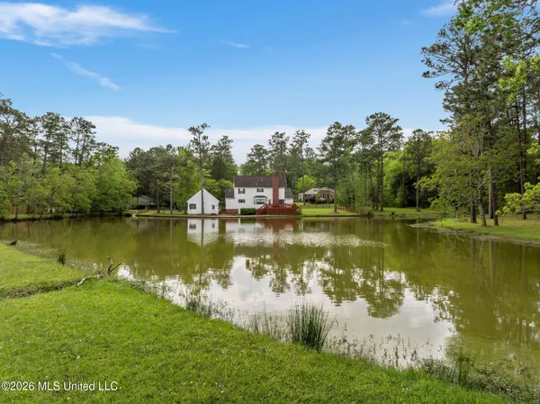 $474,900 | 2 Village Lane, Hattiesburg, MS 39402